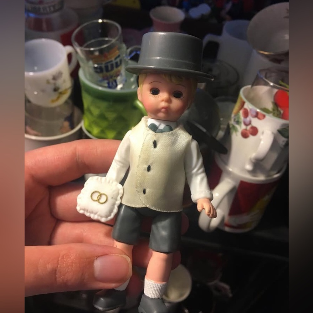 2003 Madame Alexander doll